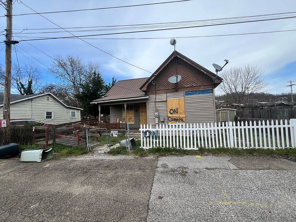 2nd image of 1406 Madison St