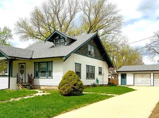 230 Sherman St, Tecumseh, NE 68450