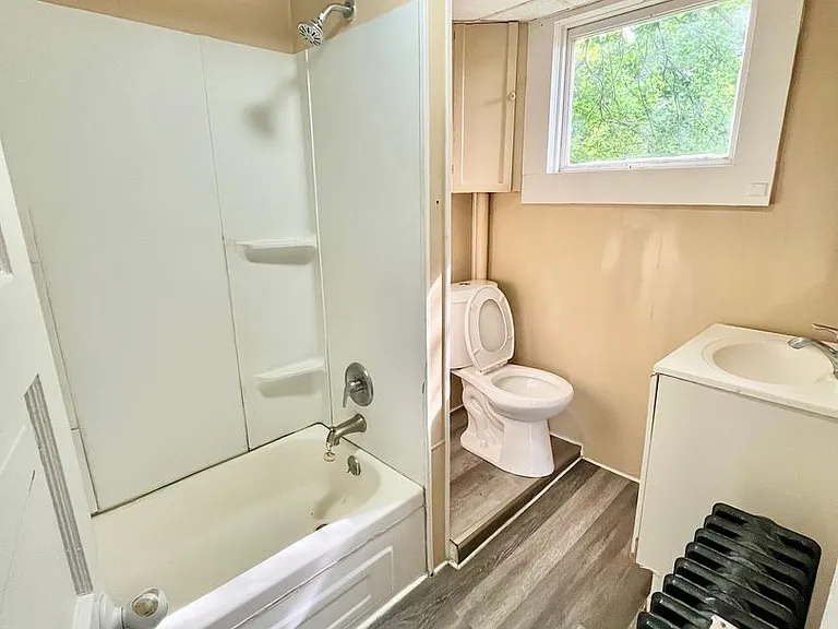 105 N Ridge St — Photo 14