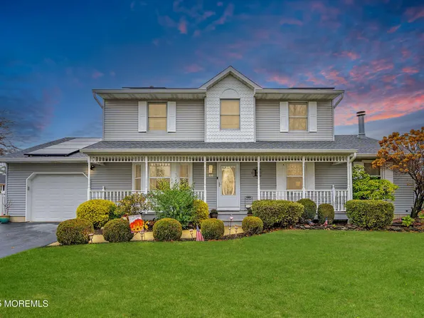 46 Spruce Street, Beachwood, NJ 08722