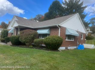 908 S Abington Rd, Clarks Summit, PA 18411