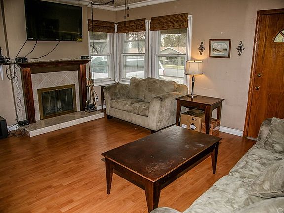 5th image of 311 E Francis St