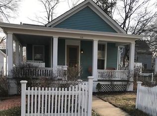 715 W 8th St, Lawrence, KS 66044