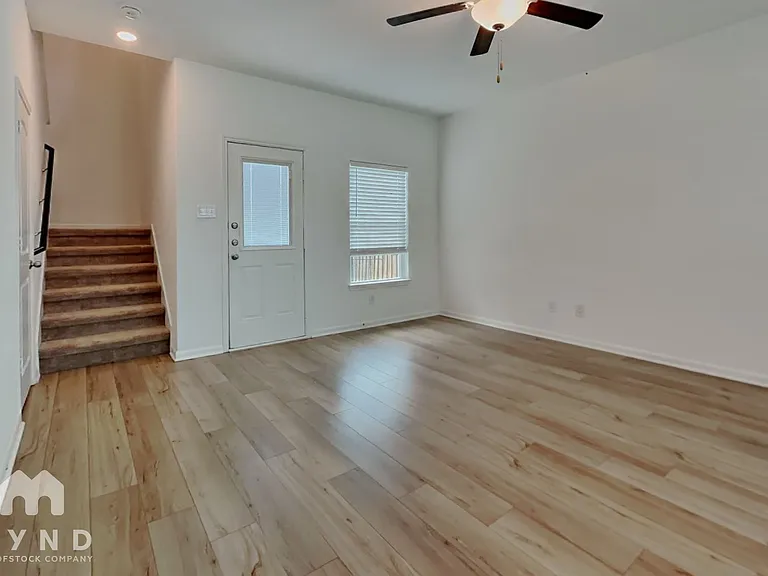 6112 Underwood Way — Photo 5
