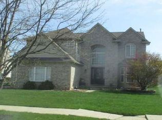 6821 Sadie Ln, Belleville, MI 48111