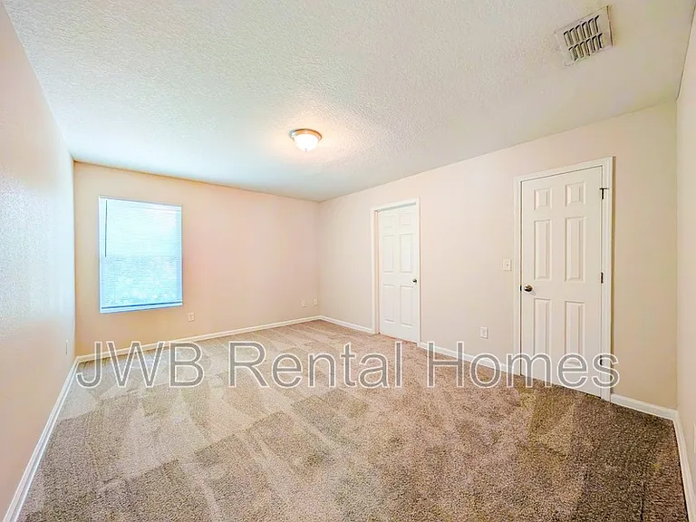 156 Odell St — Photo 5