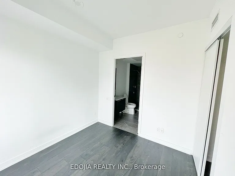 3 Gloucester St #2809 — Photo 11