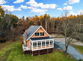 83 Old Bridge St, Pelham, NH 03076