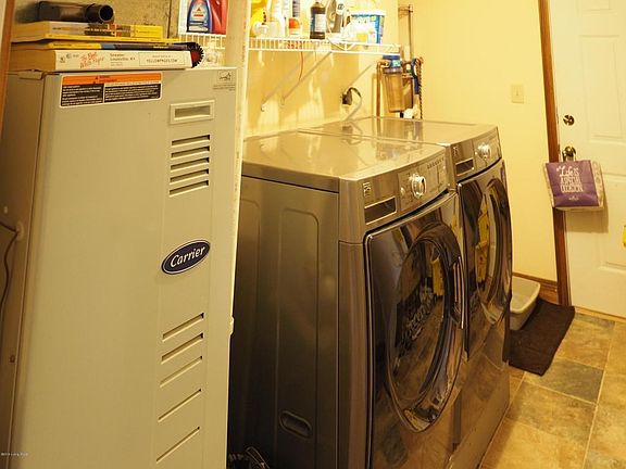 Laundry & mechanical room