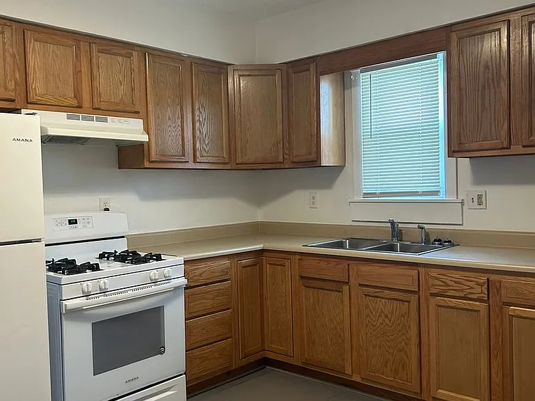 1005 Cincinnati St — Photo 6
