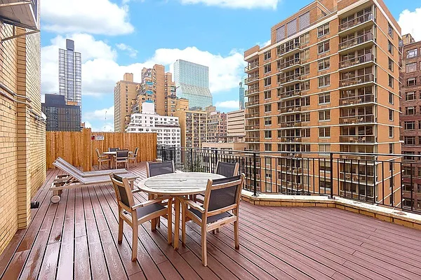 Rented by Keller Williams NYC | media 9