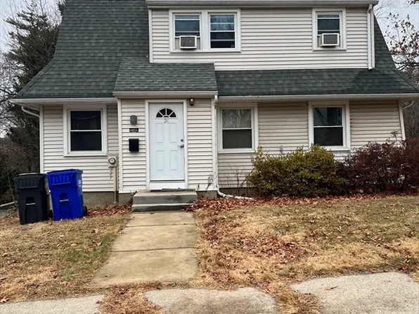 26 Northumberland St, Springfield, MA 01109