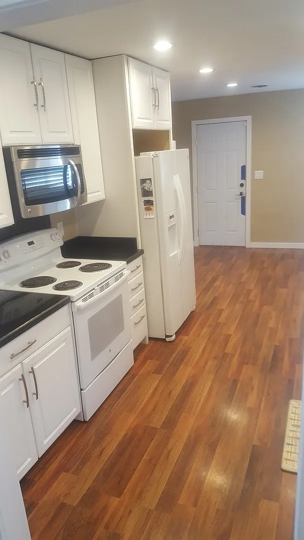 3 Bedroom Home Coming Open Soon — Photo 4