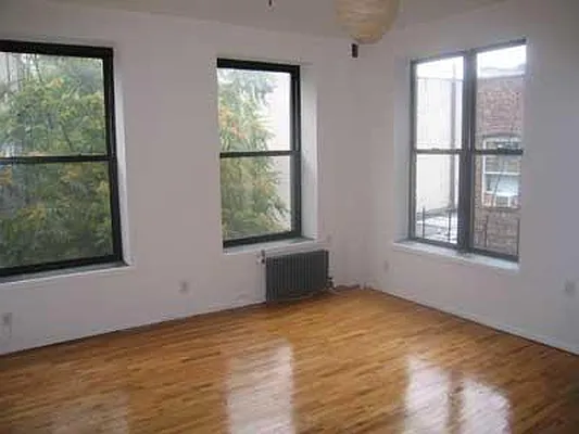 Rented by Buchbinder & Warren | media 30