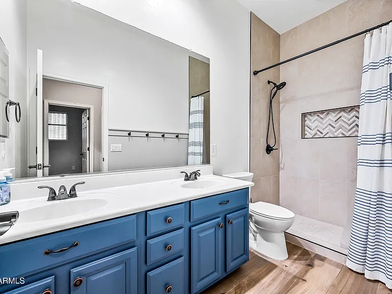 4231 E Marshall Ave — Photo 27