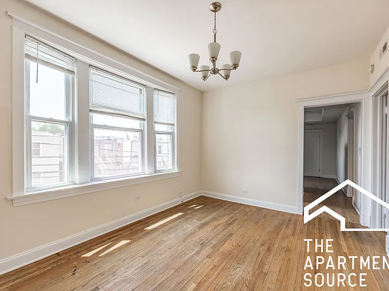2822 N Troy St #2F — Photo 8