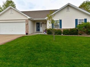 1495 Amber Wave Dr, O'Fallon, MO 63366