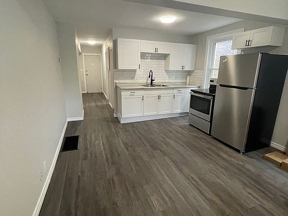 3rd image of 143 McKay Ave Unit 2