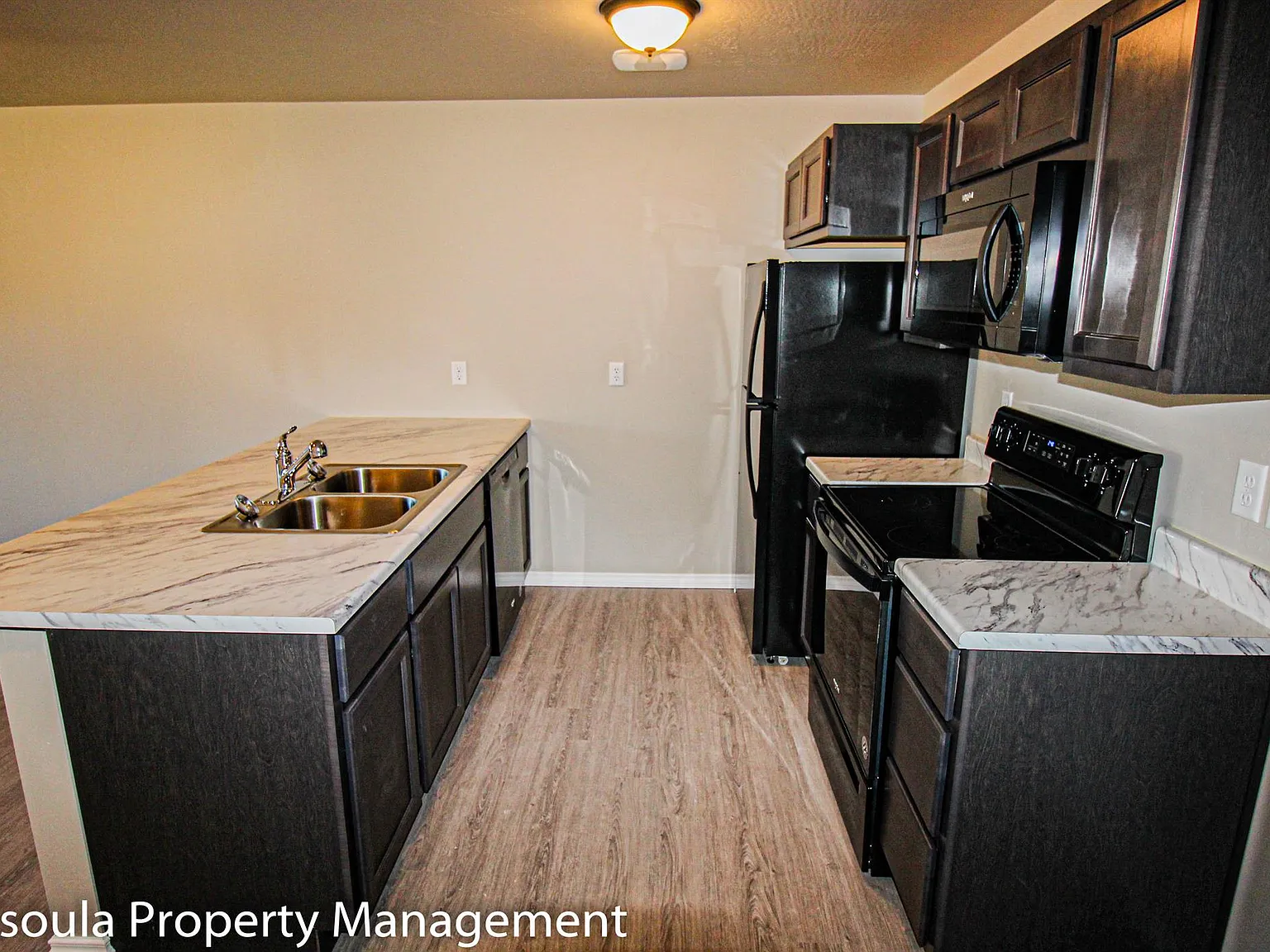 Porter Apts — Photo 2