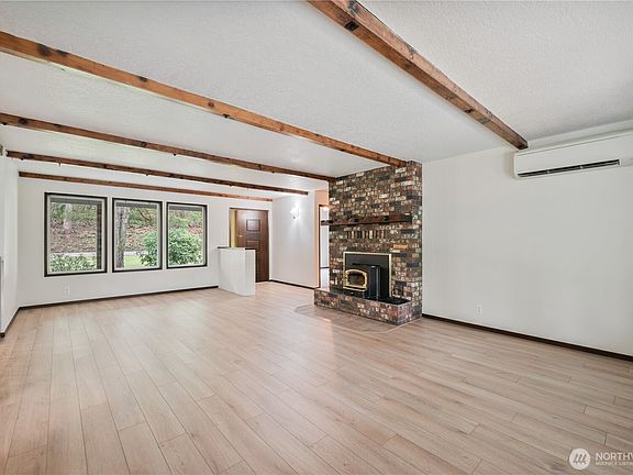 5th image of 310 Tower Road