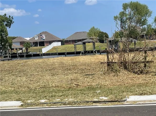 190 Lakeview Dr, Slidell, LA 70458