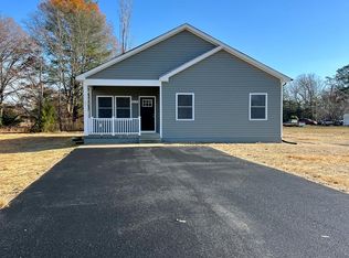 43 Otter Ln, Montross, VA 22520