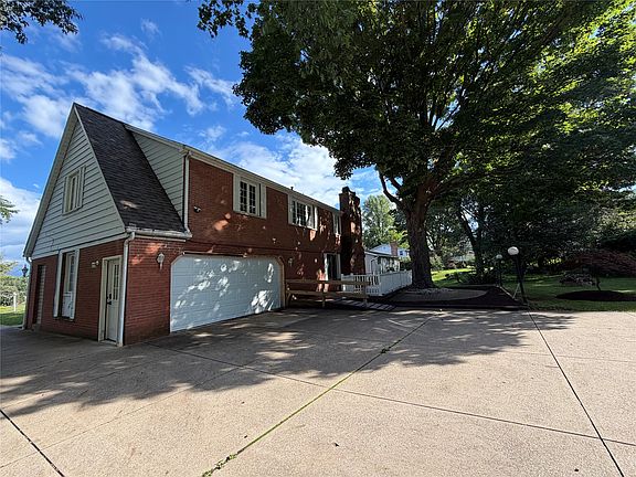3rd image of 6025 Overlook Dr