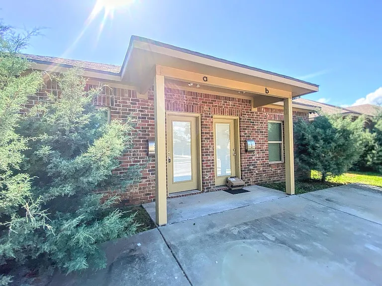 144 Arlington Dr — Photo 11