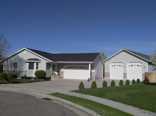 295 Park Meadow Cir, HYDE PARK, UT 84318