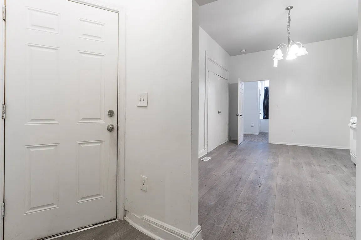 2 bed, $1,595 — Photo 2