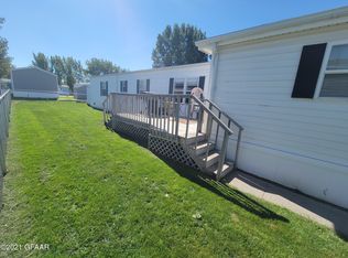5075 Copper Gate Dr, Grand Forks, ND 58203