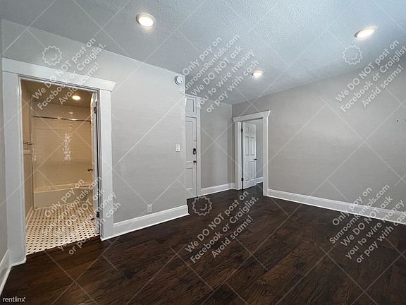 4th image of 409 E Jean St #3