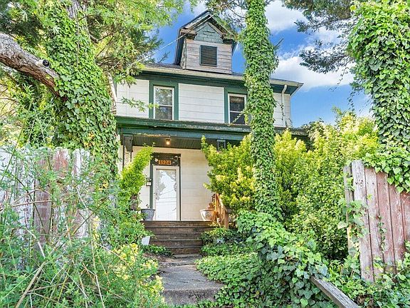 2nd image of 1524 Tazewell Ave SE