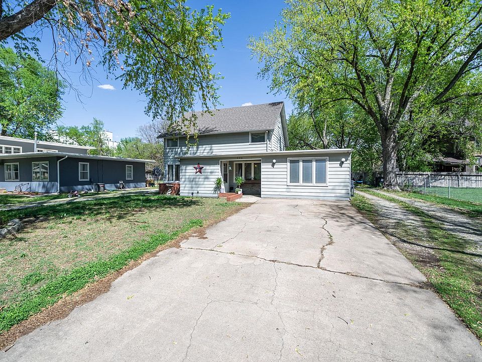 220 Santa Fe St, Halstead, KS 67056 Zillow