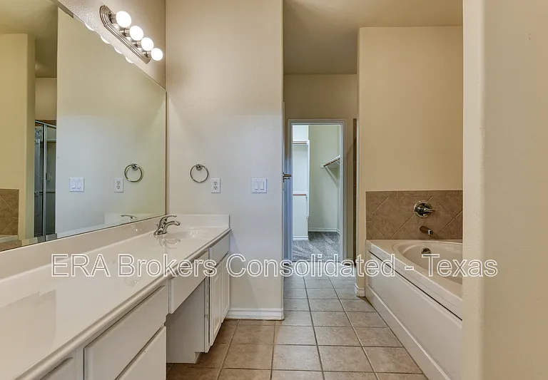 22209 Sausalito Ct — Photo 20