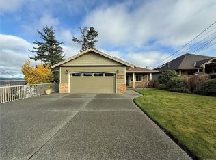 636 Island Hwy, Campbell River, BC V9W 2C3