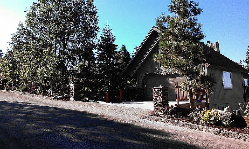 1st image of 107 Cypress Dr