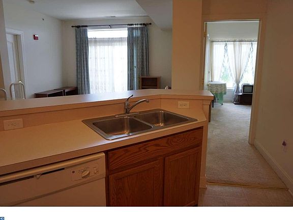 5th image of 3000 Fountainview Cir APT 114