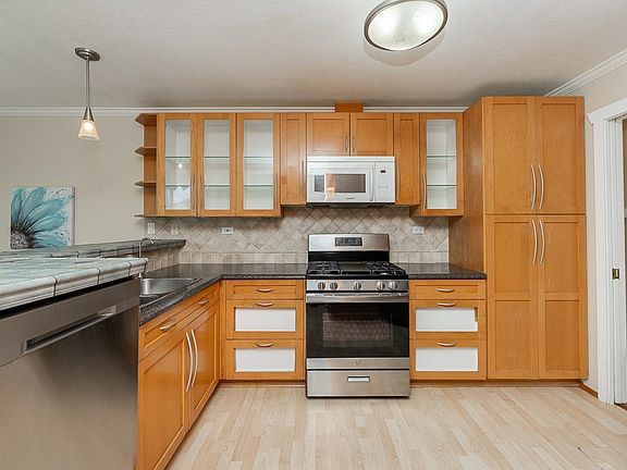 4th image of 16143 9th Ave