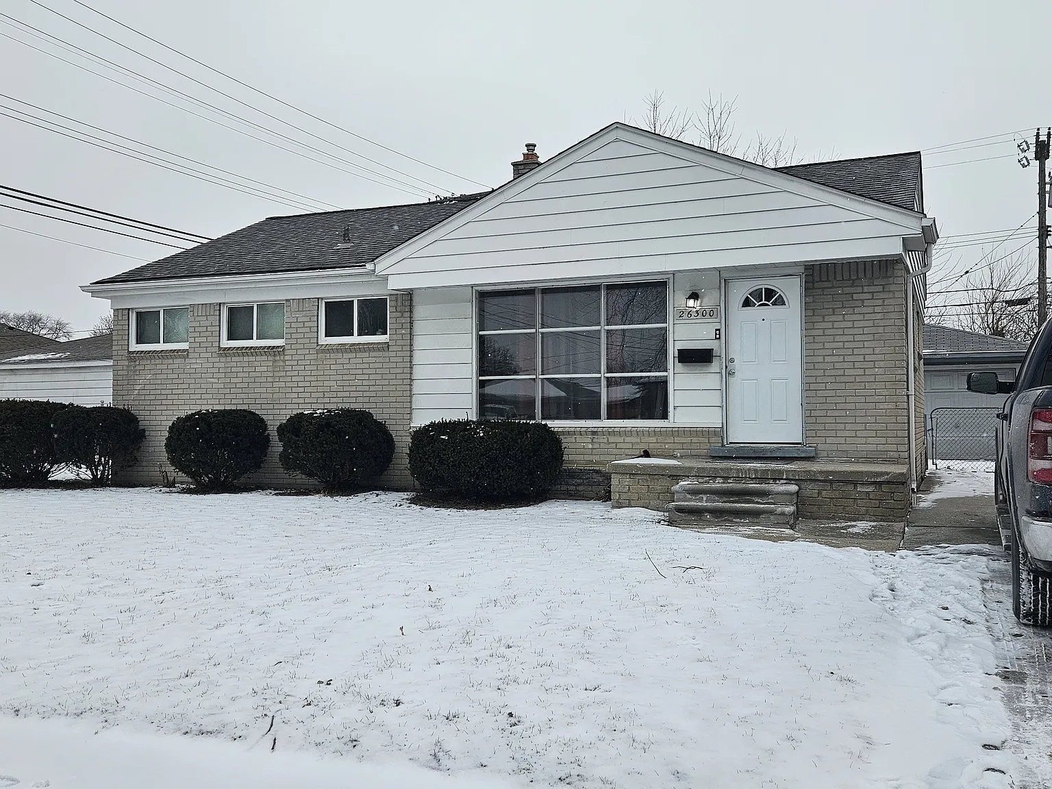 26300 Fernwood St photo 1