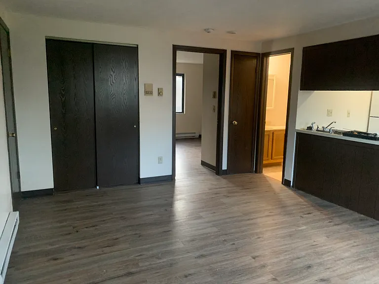 207 S Loder Ave #B-6 — Photo 3