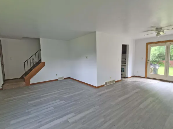 3972 S Schenley Ave, Youngstown, OH 44511