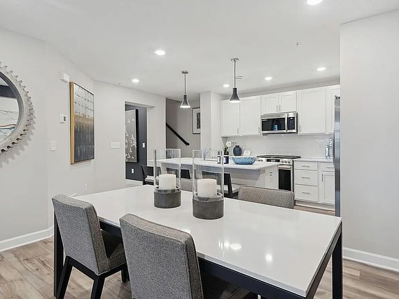 2nd image of 14970 Archdale Ln
