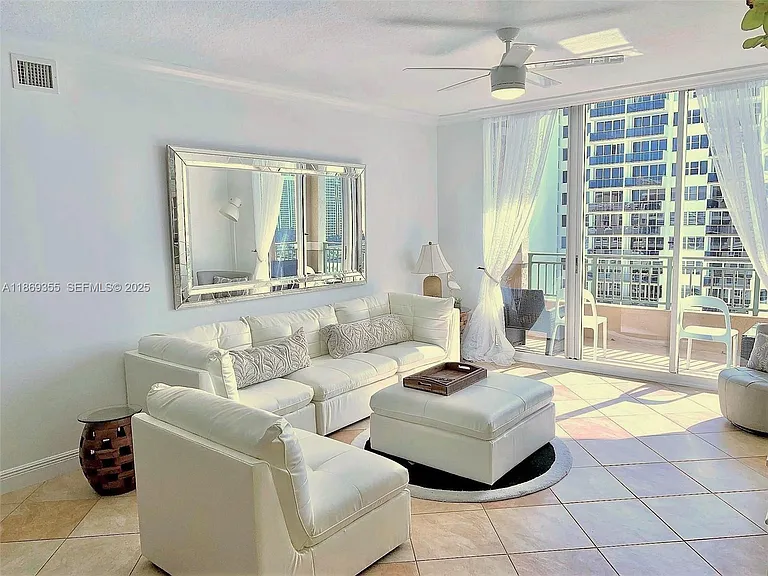 2080 S Ocean Dr #Penthouse 3 — Photo 13