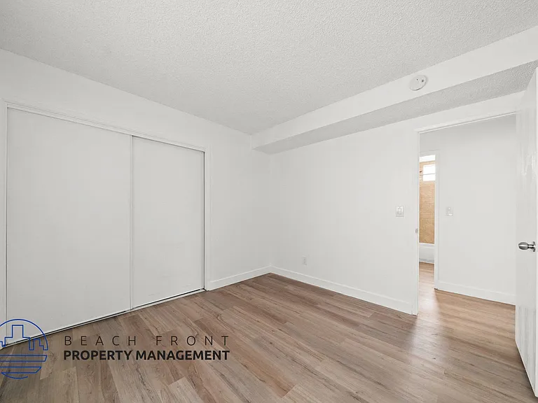 223-225 Shell St — Photo 15
