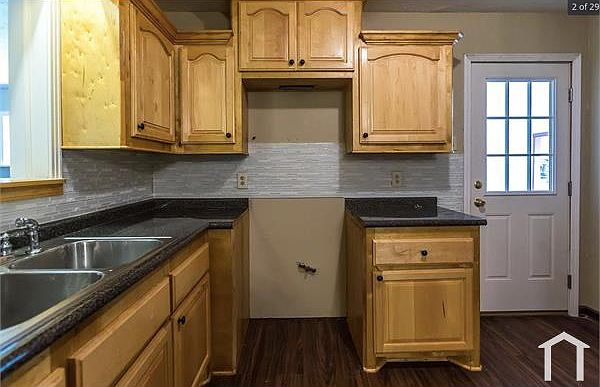 2nd image of 1073 Maria Dr
