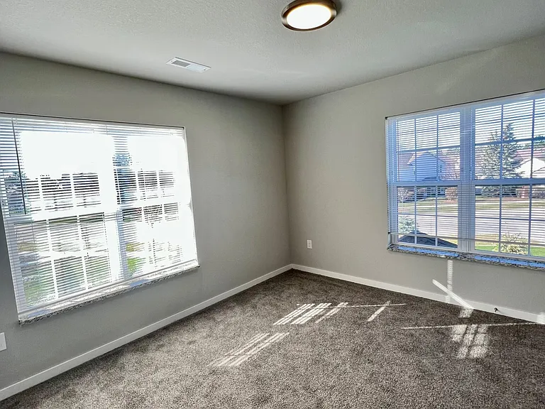 7888 S Scepter Dr — Photo 20