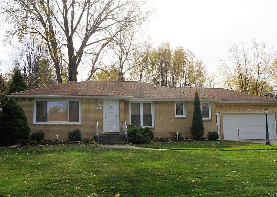 1st image of 221 Siegfried Dr