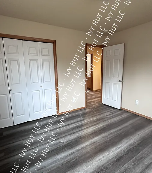 6725 Highland Dr — Photo 5