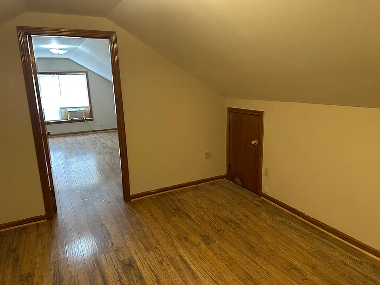 4697 Wooddale Ave — Photo 24